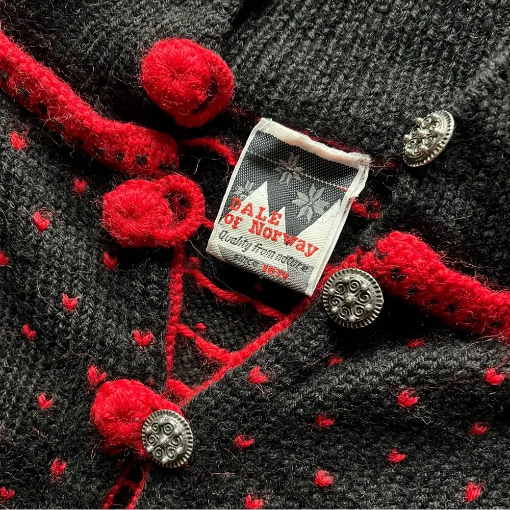 Dale of Norway pure wool black/red button-up pullover sweater - Picture 5 of 9